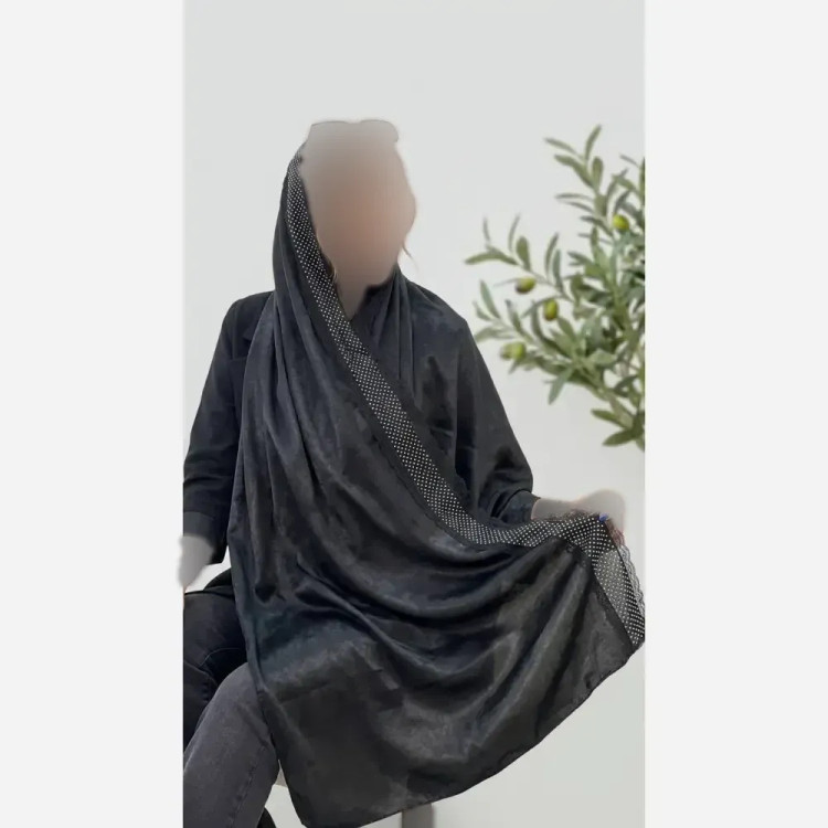 شال مجلسی مشکی کوپرا لب نگین و دانتل سایز فری ابعاد 180 در 73