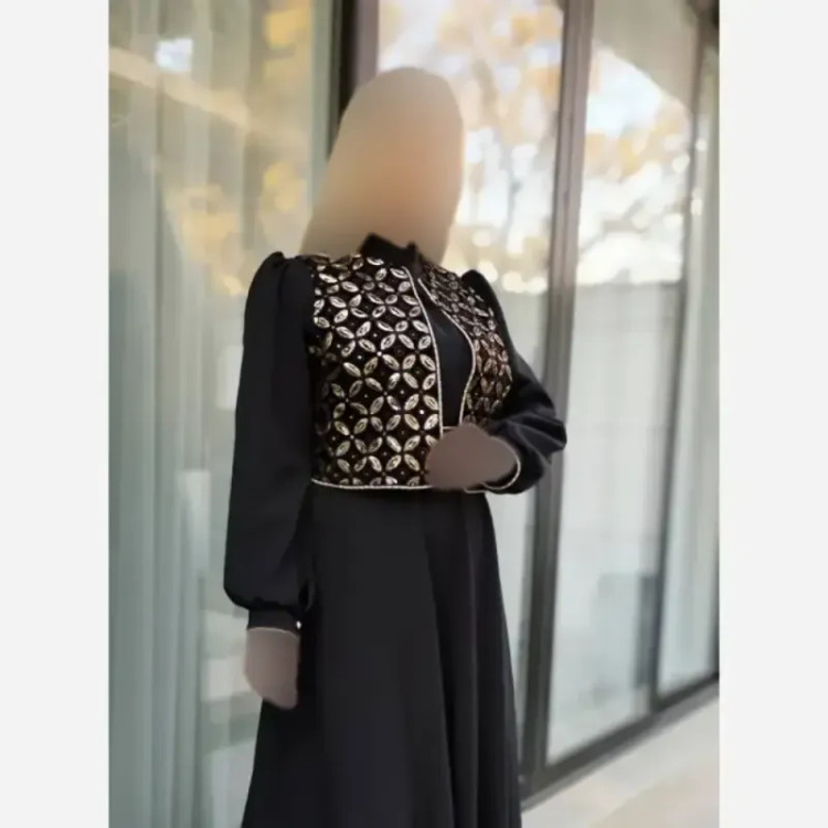 سه تیکه پیراهن و جلیقه و کمربند زرین کرپ مازراتی مشکی